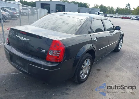 2010 Chrysler 300 Touring/Signature Series from USA, damaged, VIN 2C3CK5CV2AH109007